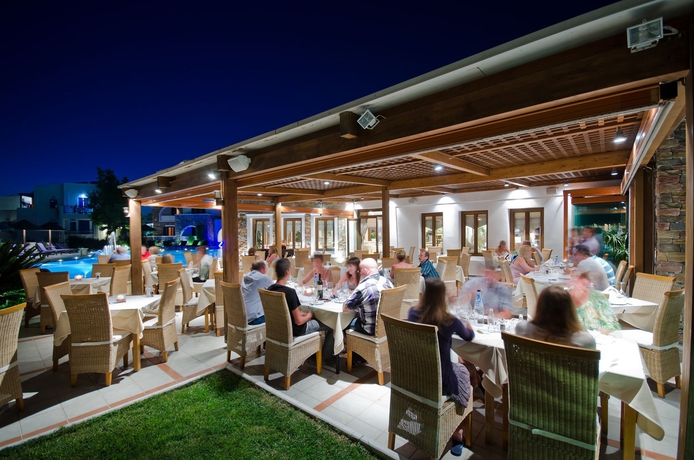 Imagen del bar/restaurante del Hotel Naxos Resort Beach. Foto 5