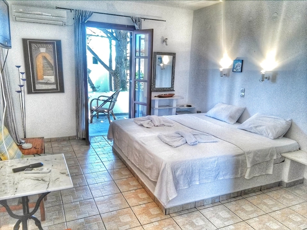 Imagen de la habitación del Hotel Naxos Summerland resort. Foto 9