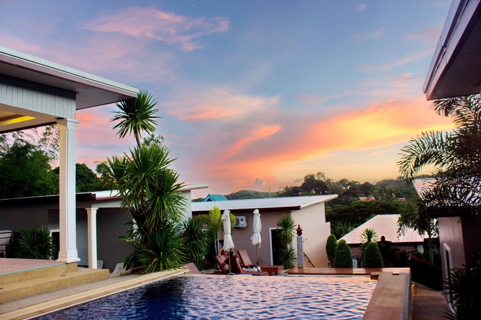 Imagen de la piscina del Hotel Naya Paradise Retreat. Foto 12