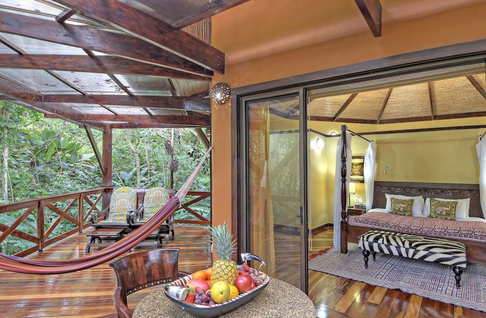 Imagen de la habitación del Hotel Nayara Gardens. Foto 4