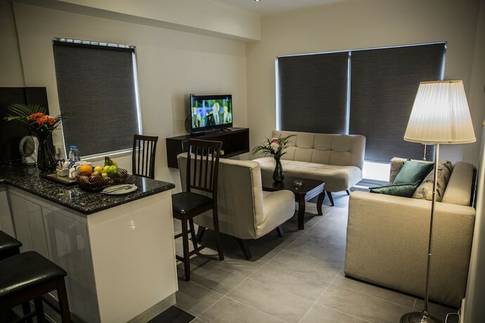 Imagen de la habitación del Hotel Naylover Suites. Foto 17