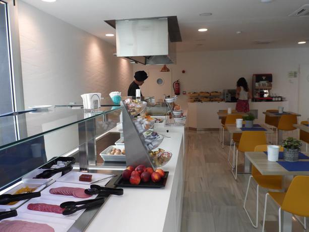 Imagen del bar/restaurante del Hotel Nayra. Foto 3