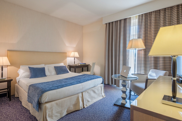 Imagen de la habitación del Hotel Nazionale, Desenzano del Garda. Foto 3