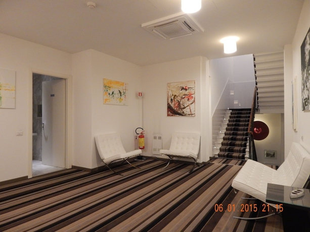 Imagen de los interiores del Hotel Nazionale, Ferrara. Foto 17