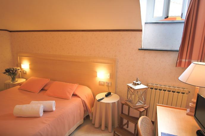Imagen de la habitación del Hotel Nazionale, Levanto. Foto 11