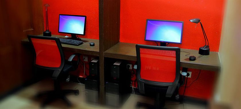 Imagen del bar/restaurante del Hotel Nazra. Foto 2