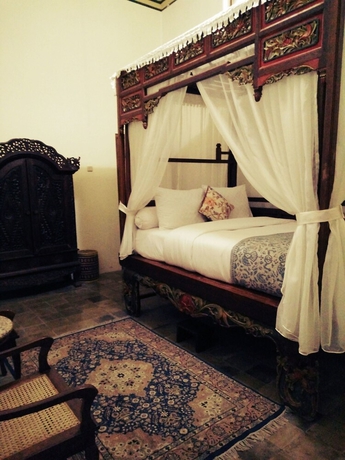 Imagen de la habitación del Hotel Ndalem Natan Royal Heritage. Foto 4