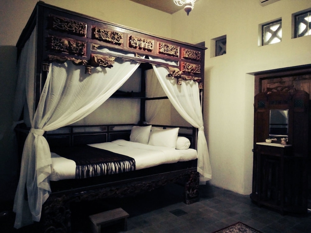 Imagen de la habitación del Hotel Ndalem Natan Royal Heritage. Foto 5