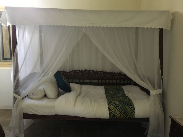Imagen de la habitación del Hotel Ndalem Natan Royal Heritage. Foto 13