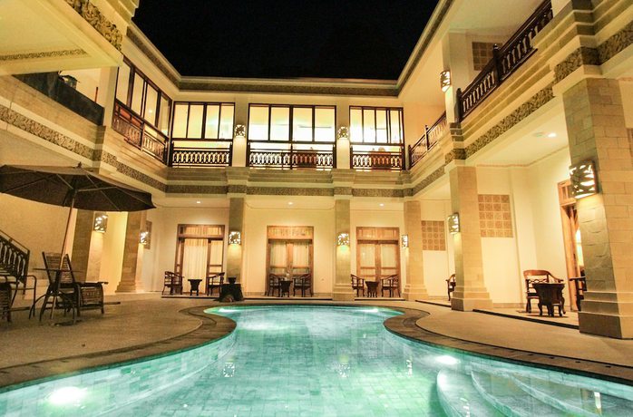Imagen de la piscina del Hotel Ndalem Nuriyyat Villas and Spa. Foto 16