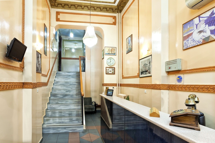 Imagen de los interiores del Hotel Nea Metropolis. Foto 15