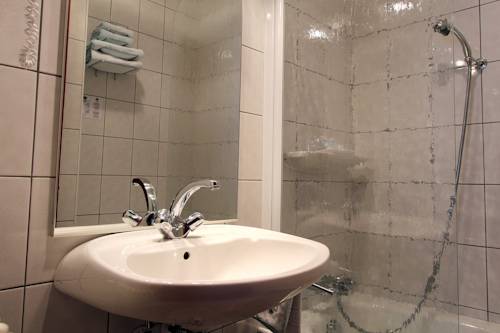 Imagen de la habitación del Hotel N&eacute;v&eacute;. Foto 5