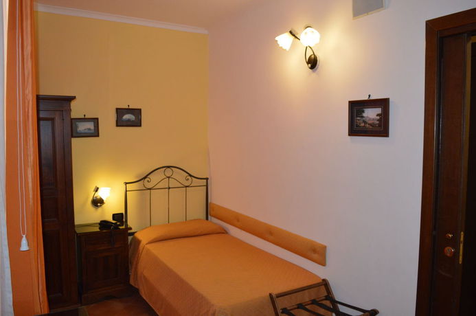 Imagen general del Hotel Neapolis. Foto 2