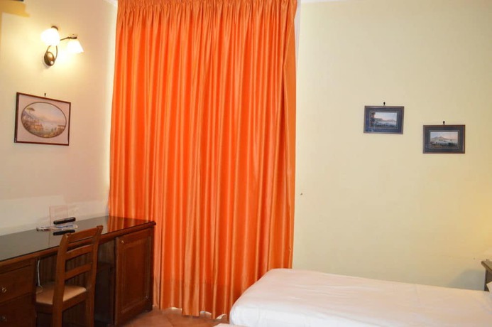 Imagen general del Hotel Neapolis. Foto 5