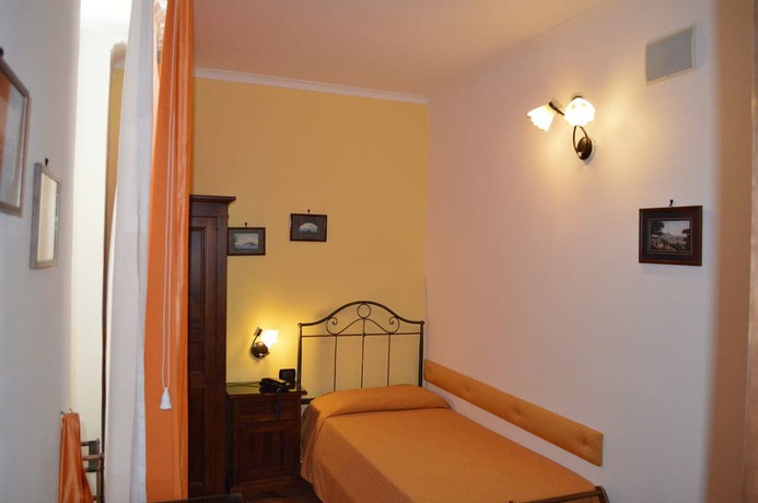 Imagen general del Hotel Neapolis. Foto 9