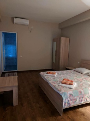 Imagen de la habitación del Hotel Near The Beach. Foto 2