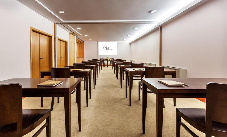 Imagen de los interiores del Hotel Neat Avenida. Foto 14