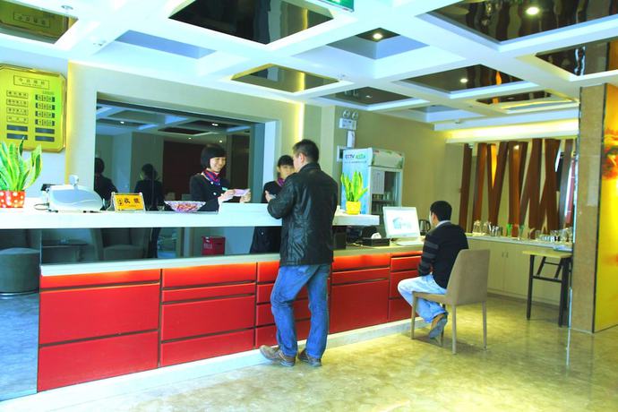 Imagen de los interiores del Hotel Neat. Foto 18