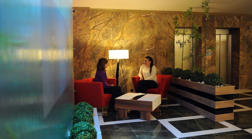 Imagen de los interiores del Hotel Neba Royal, İlkadım. Foto 16