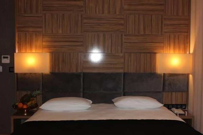 Imagen de la habitación del Hotel Neba Royal, İlkadım. Foto 9