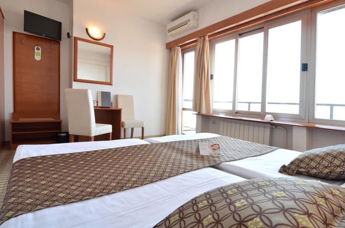 Imagen de la habitación del Hotel Neboder. Foto 7