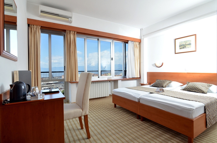 Imagen de la habitación del Hotel Neboder. Foto 8