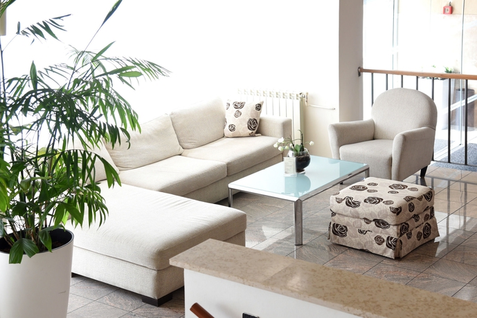 Imagen de los interiores del Hotel Neboder. Foto 15