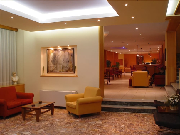 Imagen de los interiores del Hotel Neda. Foto 9