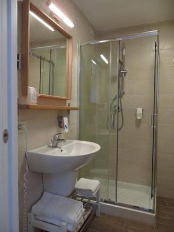Imagen de la habitación del Hotel Nederland. Foto 5