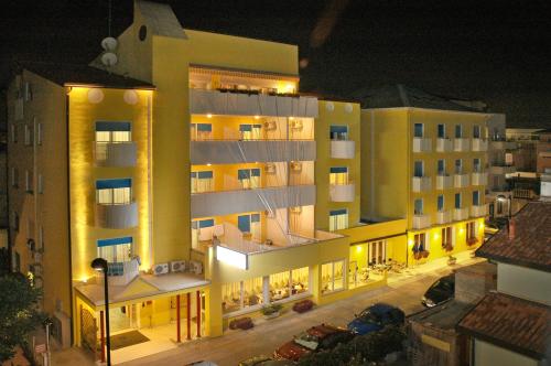 Imagen general del Hotel Nederland. Foto 4