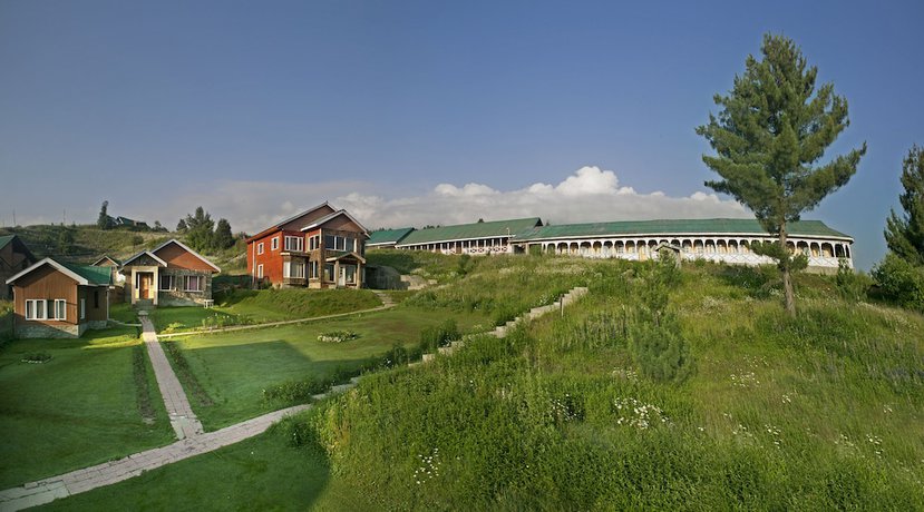 Imagen de los exteriores del Hotel Nedous. Foto 17