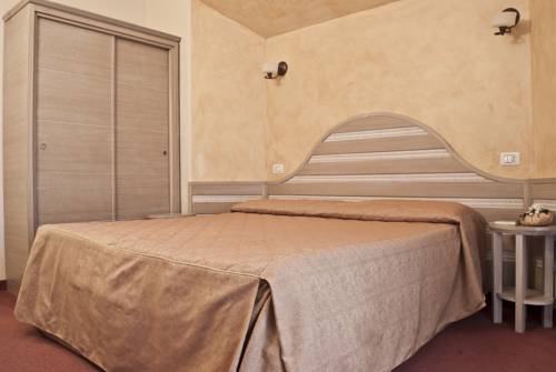 Imagen general del Hotel Nedy. Foto 2