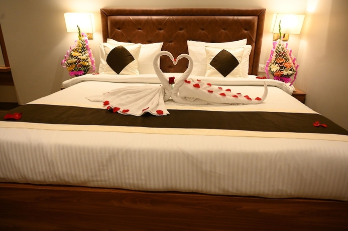 Imagen de la habitación del Hotel Neel Clarks Inn Express Agra. Foto 8