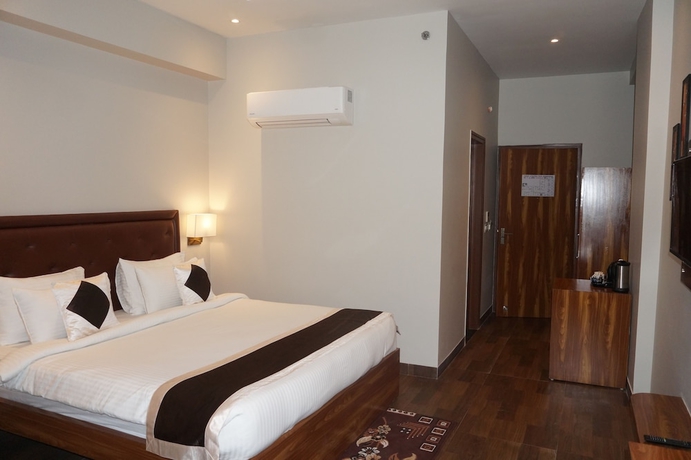 Imagen de la habitación del Hotel Neel Clarks Inn Express Agra. Foto 10