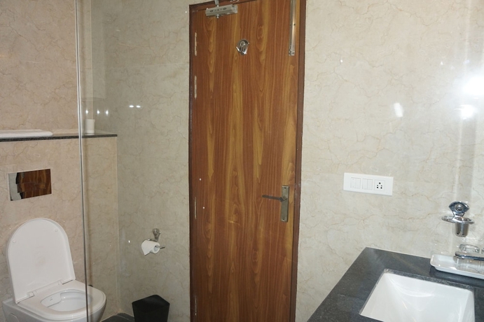 Imagen de la habitación del Hotel Neel Clarks Inn Express Agra. Foto 14