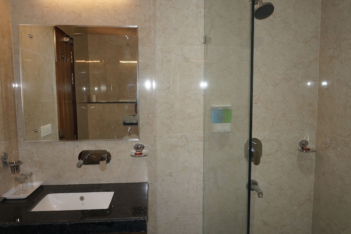 Imagen de la habitación del Hotel Neel Clarks Inn Express Agra. Foto 15