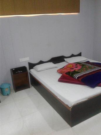 Imagen de la habitación del Hotel Neelam Raj. Foto 2