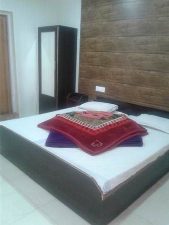 Imagen de la habitación del Hotel Neelam Raj. Foto 3