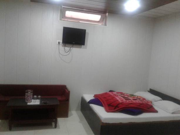 Imagen de la habitación del Hotel Neelam Raj. Foto 8