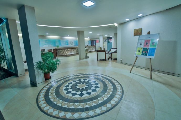 Imagen de los interiores del Hotel Neelams The Glitz. Foto 20