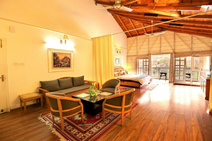 Imagen de los interiores del Hotel Neelesh Inn - A Luxury Lake View. Foto 35