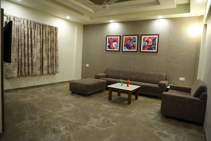 Imagen general del Hotel Neel's City Resort. Foto 9