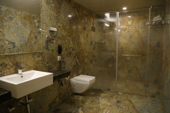 Imagen de la habitación del Hotel Neel's City Resort. Foto 17