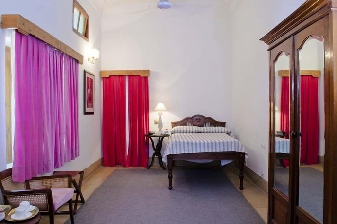 Imagen de la habitación del Hotel Neemrana's Baradari Palace. Foto 27