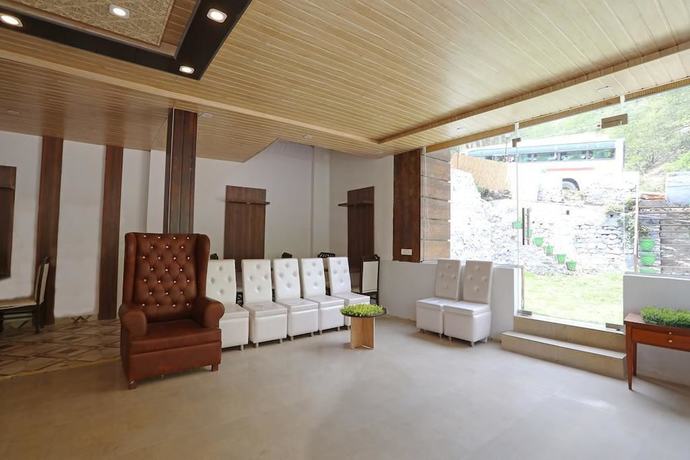 Imagen de los interiores del Hotel Neer Buddha. Foto 16