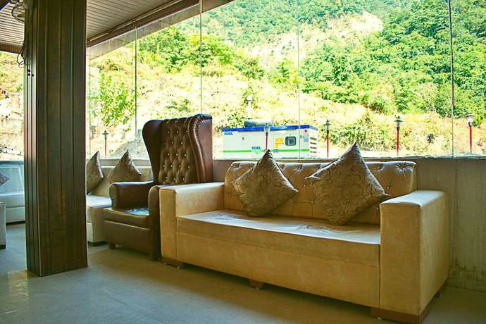 Imagen de los interiores del Hotel Neer Buddha. Foto 20