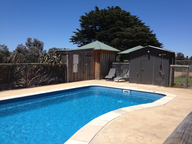 Imagen de la piscina del Hotel Neerim Country Cottages. Foto 19