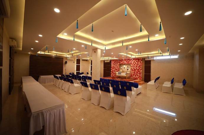 Imagen de los interiores del Hotel Neerja Inn. Foto 16