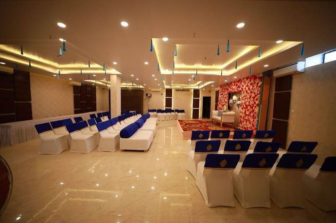 Imagen de los interiores del Hotel Neerja Inn. Foto 17