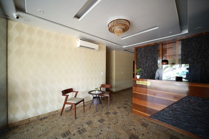 Imagen de los interiores del Hotel Neerja Inn. Foto 20